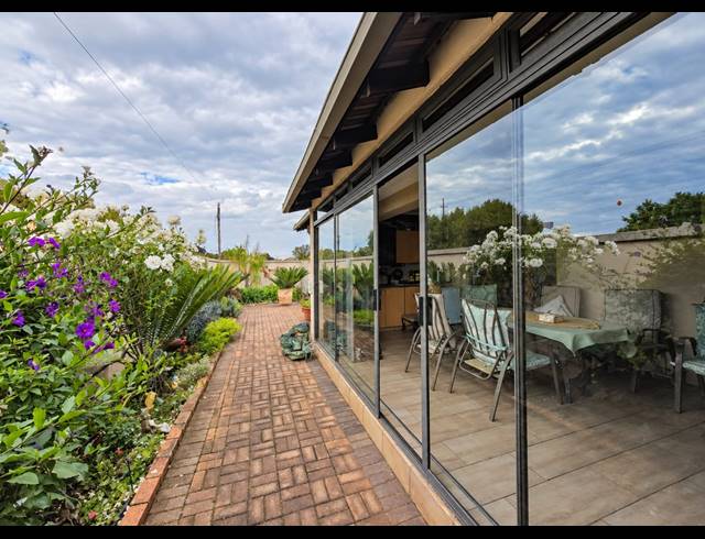 3 BEDROOM TOWNHOUSE FOR SALE IN RIVERSDALE